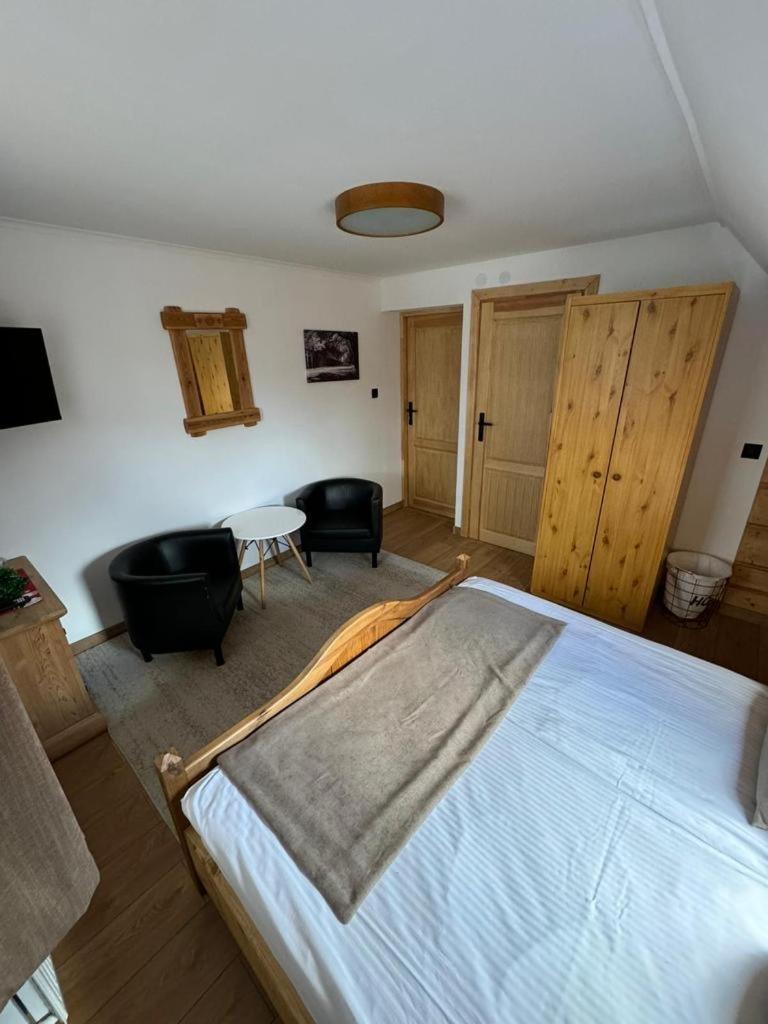 Apartamenty I Pokoje Krupowki Tuz Tuz Zakopane Rum bild