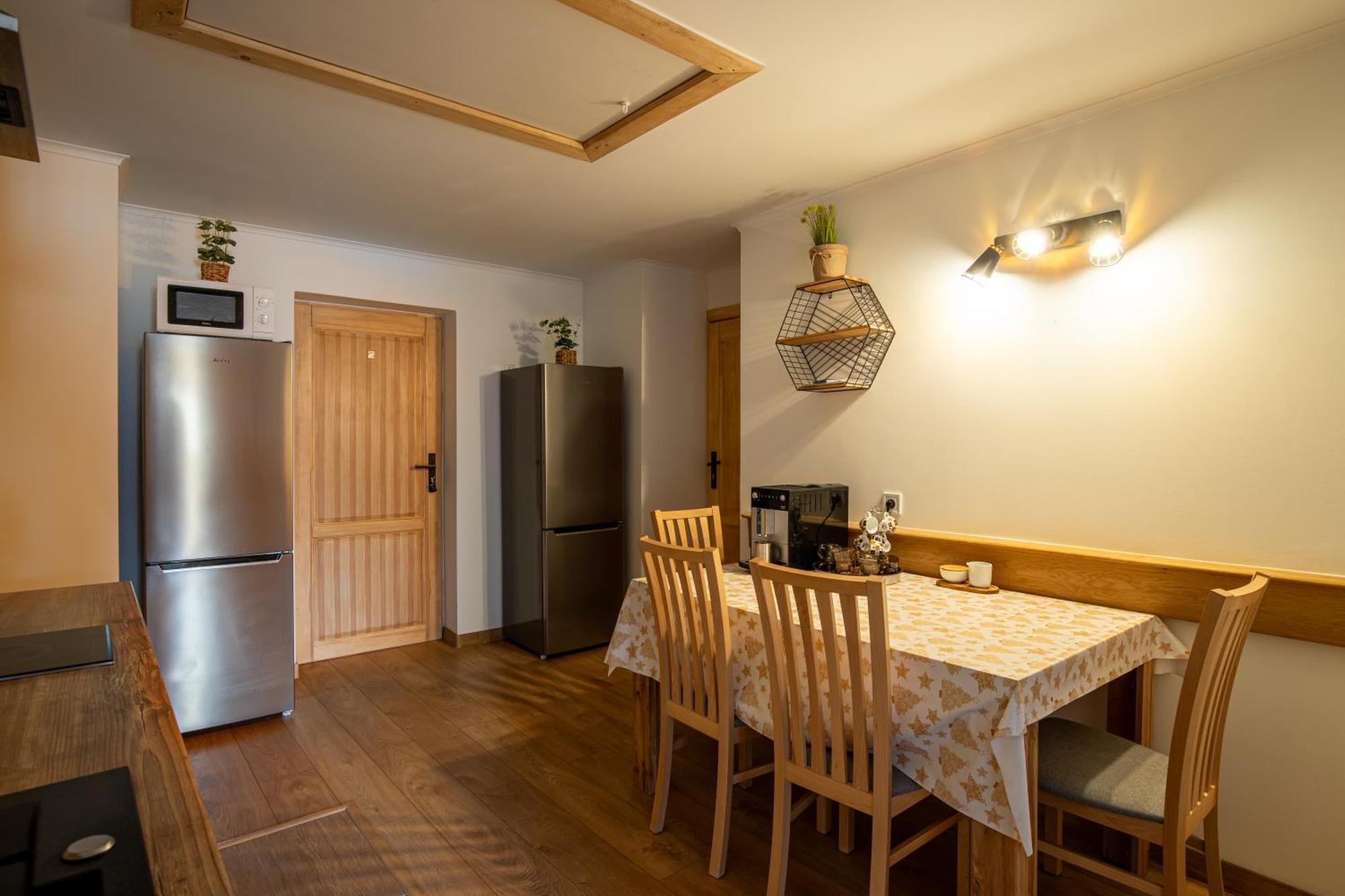 Apartamenty I Pokoje Krupowki Tuz Tuz Zakopane Rum bild